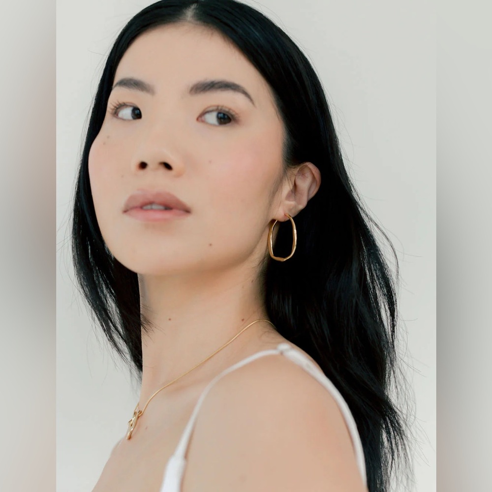 Kara Yoo Romy Hoops - Picture 2 of 5
